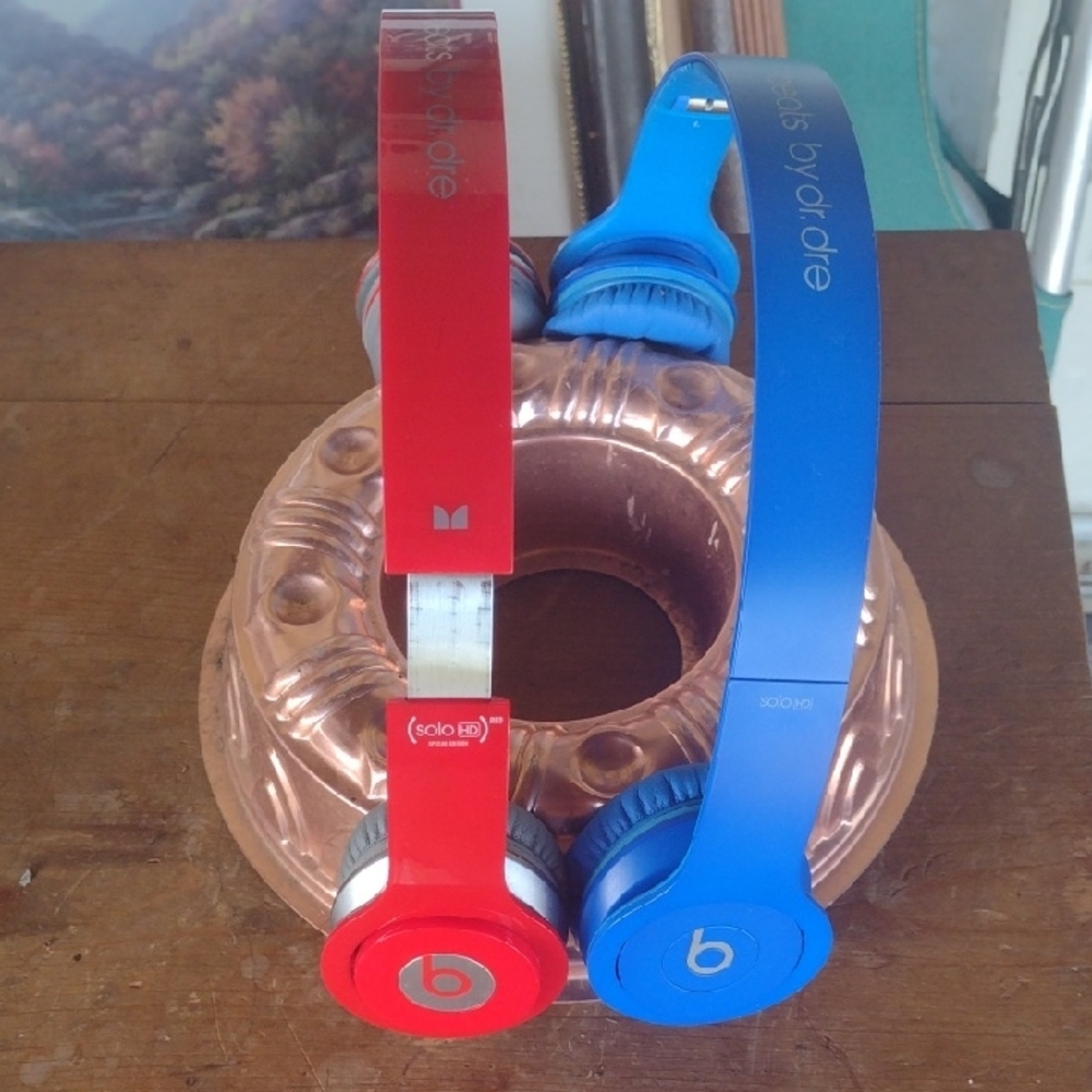 Beats by Dre Wired Solo HD Headphone Pair - Bold Red and Blue